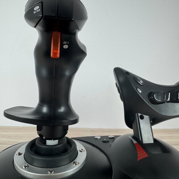 Thrustmaster T-Flight HOTAS X V2 Joystick Throttle Controller for PC & PS3 - Picture 10 of 14